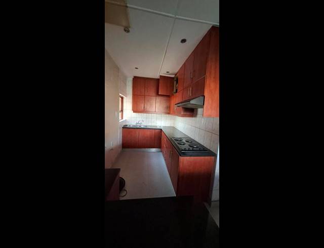 3 BEDROOM PROPERTY TO RENT IN GOODWOOD CENTRAL